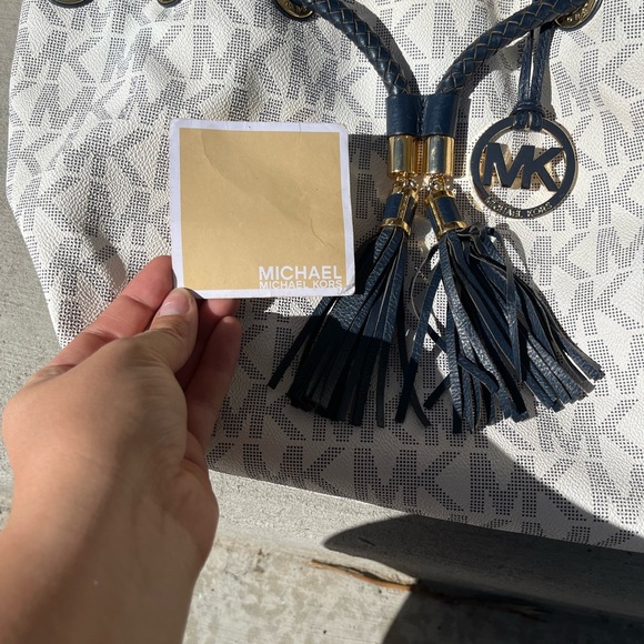 Medium, Michael Kors Purse - Picture 4 of 5
